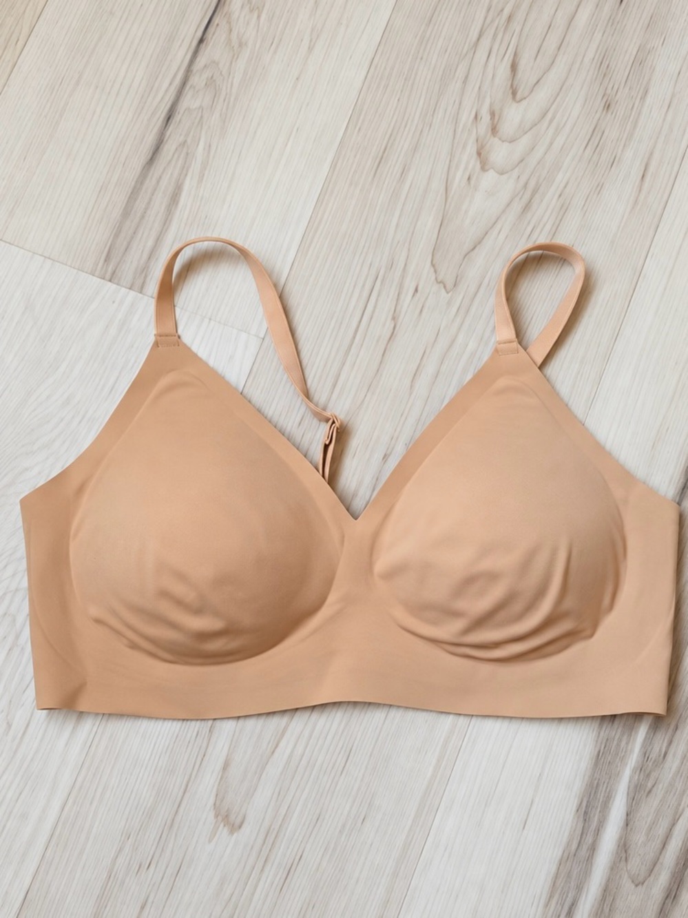 Seamless Nude T-Shirt Bra with Light Support